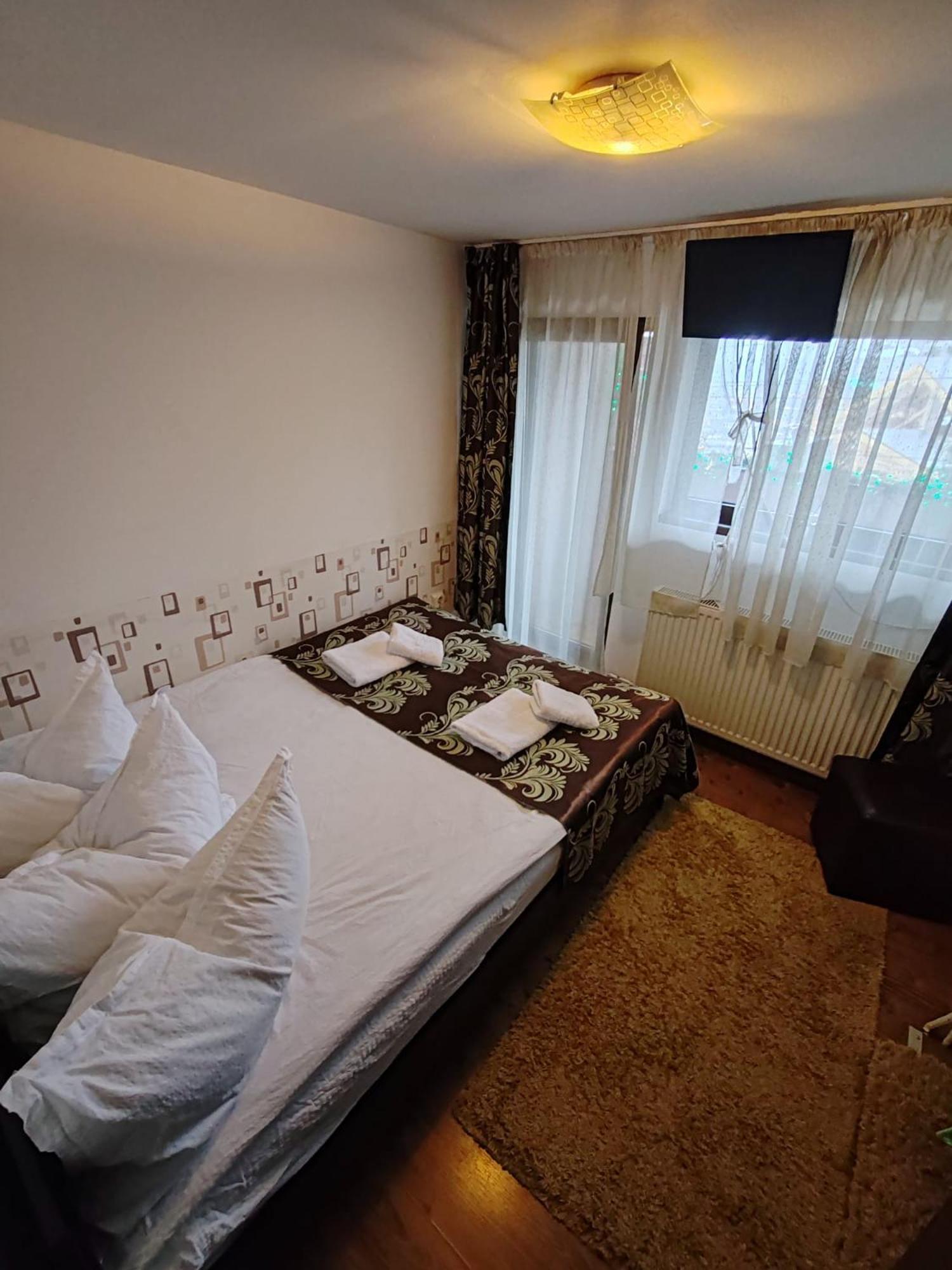 فندق Casa Alex Topliţa المظهر الخارجي الصورة