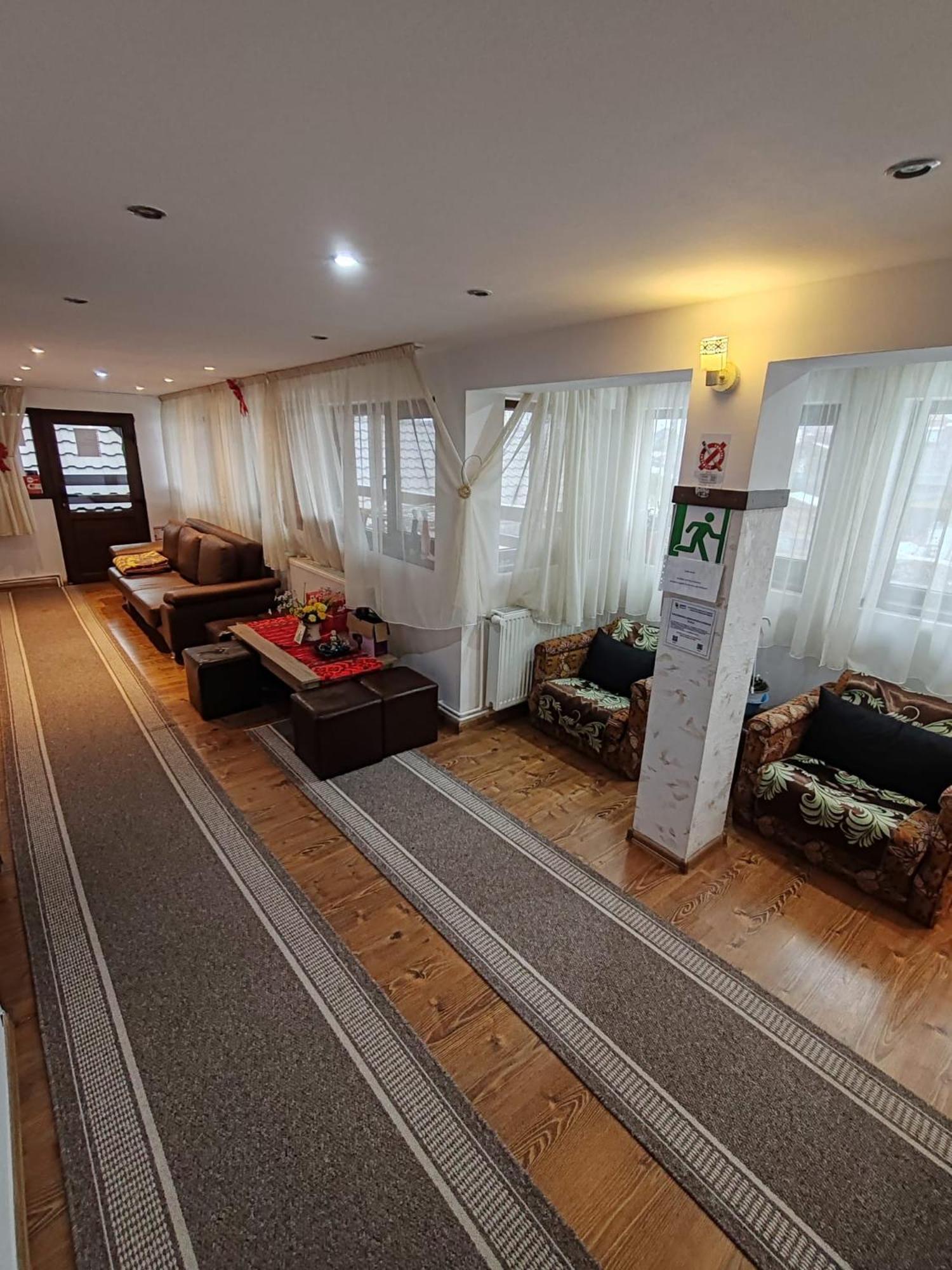 فندق Casa Alex Topliţa المظهر الخارجي الصورة
